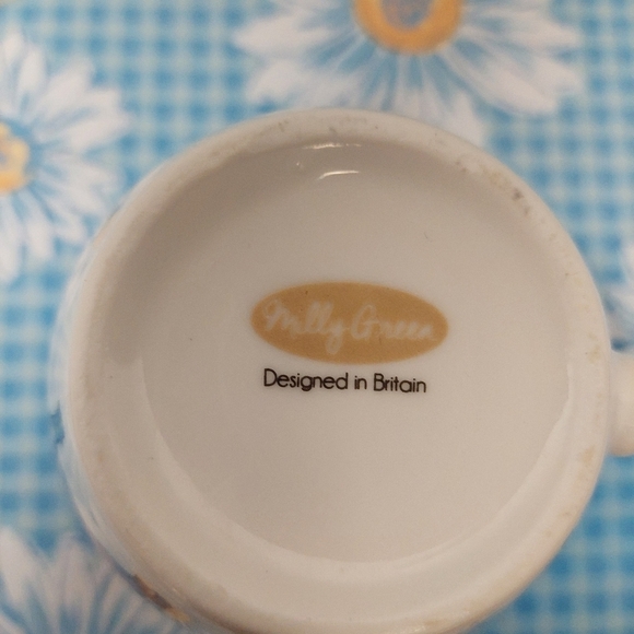 The Milly Green Loyal Labrador Large  Mug - Picture 5 of 7